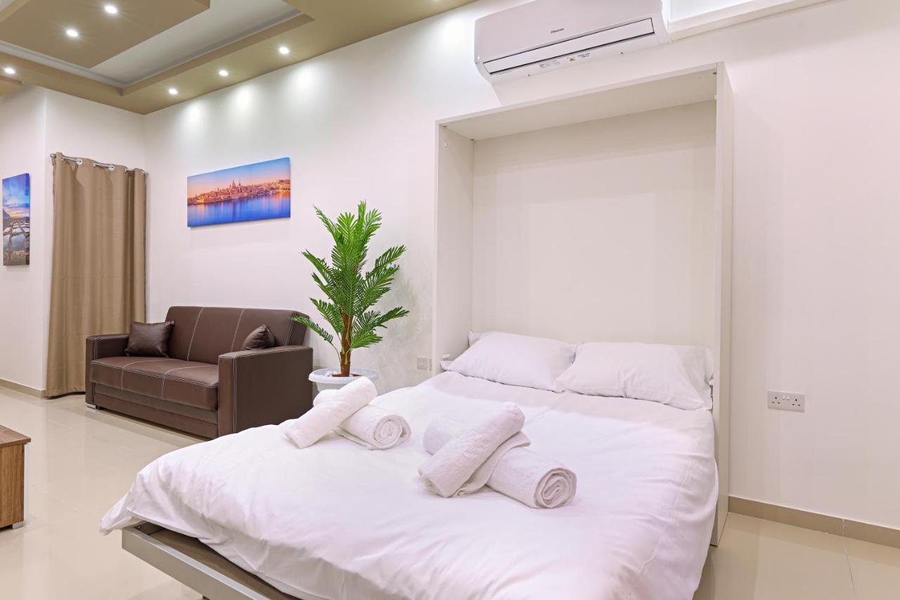 Gem Beachfront Apt With Amazing Bay And Sea Views Бирзеббуджа Экстерьер фото